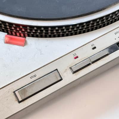 Technics Model SL-D202 Vintage Direct Drive Turntable image 7