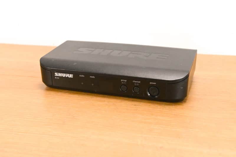 Shure BLX4 Wireless Receiver - J10 Band: 584-608MHz (NO POWER SUPPLY) CG01YFW image 1
