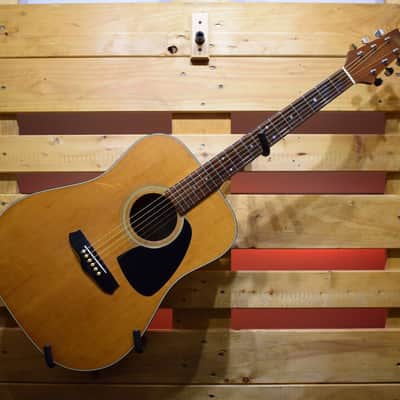 Morales Lyre Bird M-18 Japan Acoustic Guitar w/ Chipboard Case