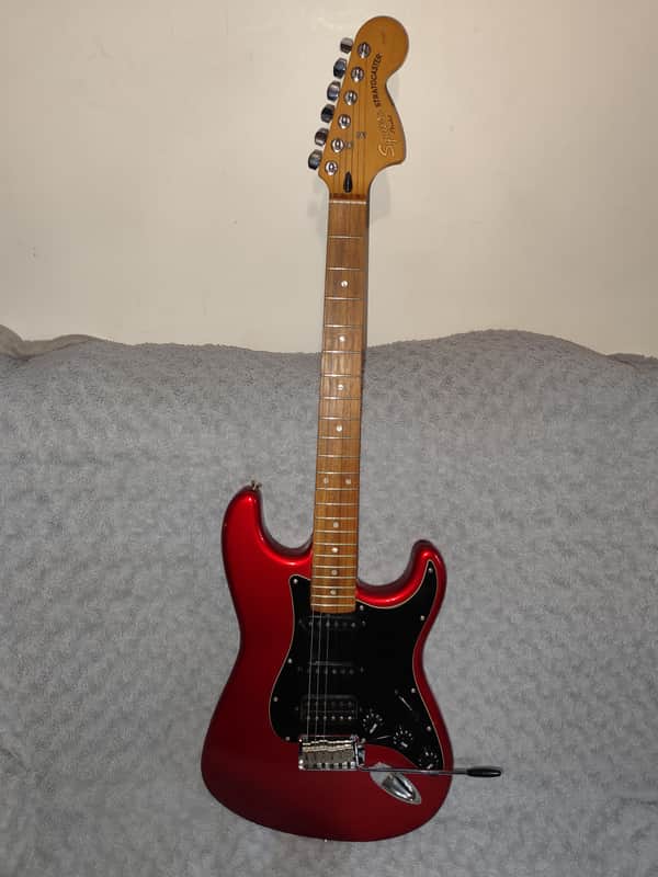 Squier Stratocaster 2004 - Metalic Red image 1