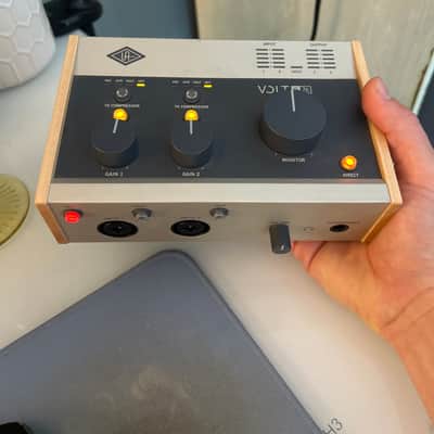 Universal Audio Volt 276 USB-C Audio Interface 2021 - Present - Tan / Gray image 7