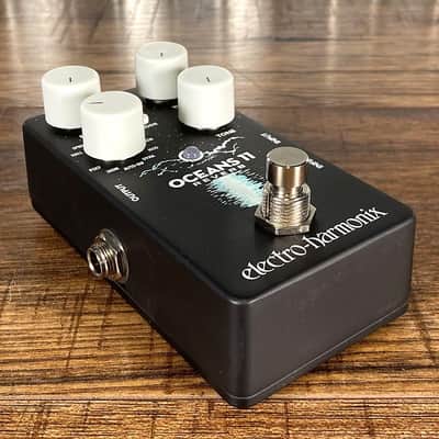 Electro-Harmonix EHX Oceans 11 Reverb Guitar Effect Pedal image 3