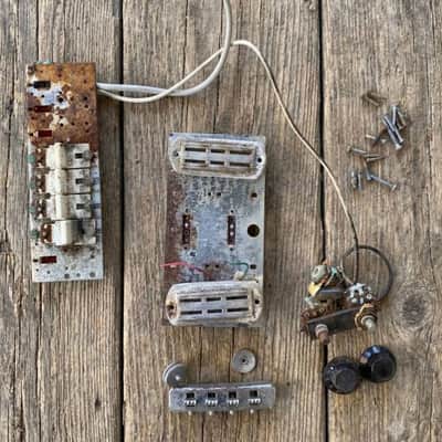 Immagine Vintage Layolo Bass (Made in Italy) - Pearloid Body - Restoration Project - 4