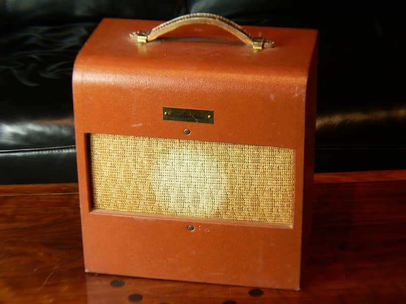 Silvertone Model 1430 3-Watt 1x6 Guitar Combo image 4