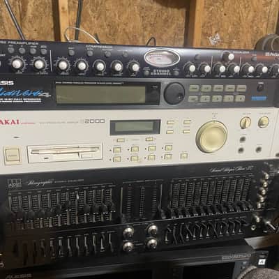 Akai S2000 MIDI Stereo Digital Sampler 1995 - White