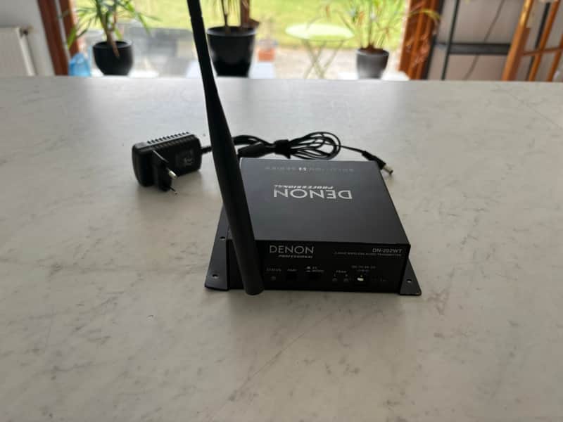 Denon DN-202WT Wireless Audio Transmitter 2010s - Black image 1