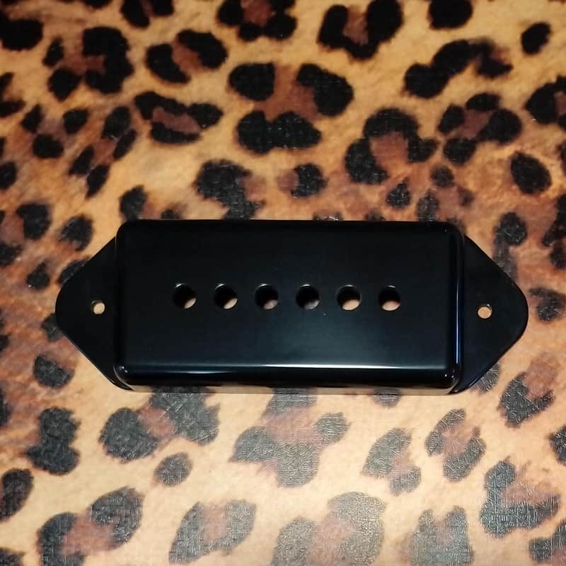 Gibson Dog Ear P-90 Cover Black image 1
