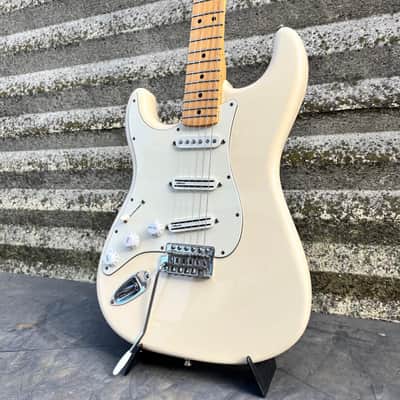 Fender Stratocaster Mexico LEFT image 2