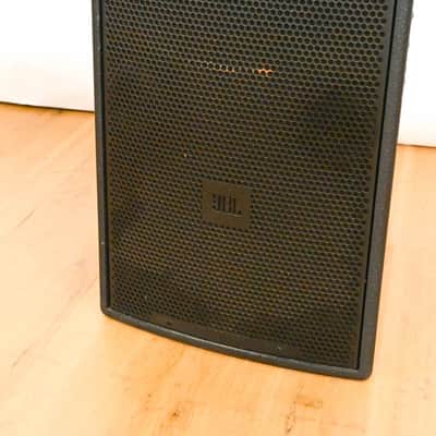 JBL VP7212/95DPAN 2200W 12" Two-Way Powered Loudspeaker CG010VS image 3