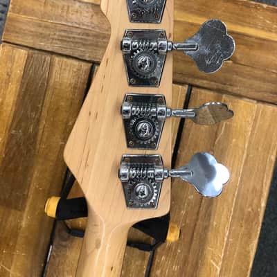 Peavey Milestone IV Fretless Bass Guitar - Transpartent Red image 9