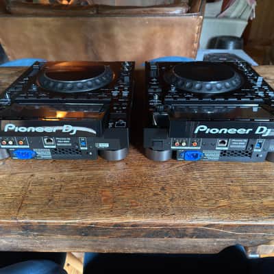 Pioneer CDJ-3000 (Pair) - Excellent condition, boxed image 7