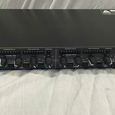 Rocktron 300 Compressor/Limiter/Hush II | Reverb