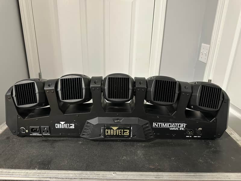 Chauvet DJ Intimidator Wave IRC Moving Light Array 2010s - Black image 1
