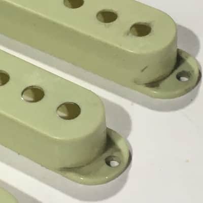 Vintage Spec 52mm Bold Mint Green Pickup Covers Strat Relic Fender Stratocaster image 3