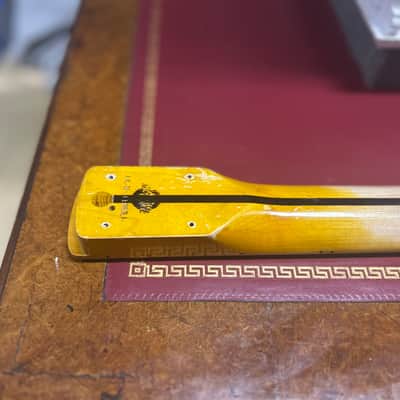 Relic’d Mighty Mite Reverse Headstock image 8