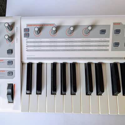 M-Audio Venom 49-Key 12-Voice Virtual Analog Synthesizer / USB Audio Interface image 3