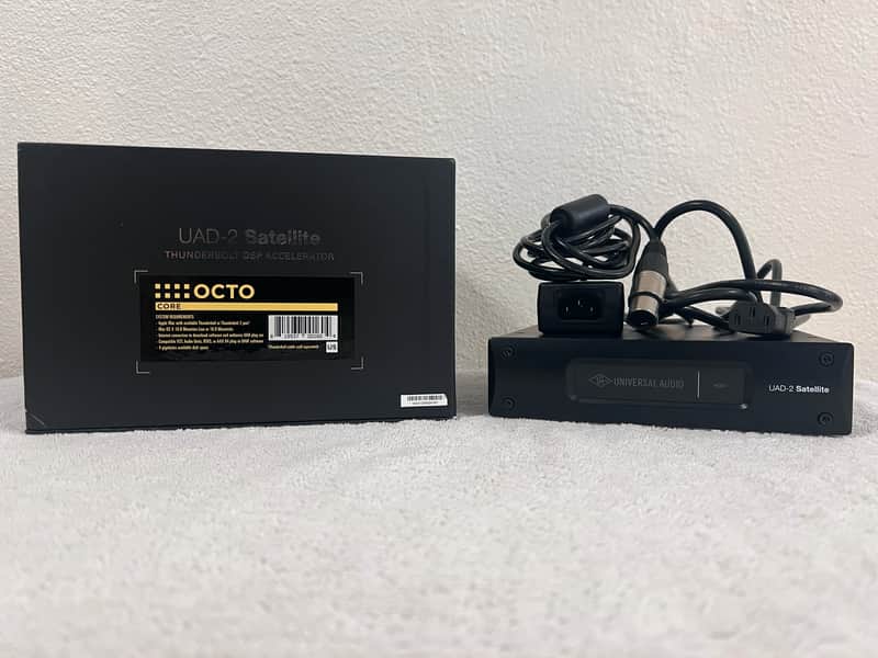 Universal Audio UAD-2 Satellite OCTO Core Thunderbolt 2 DSP Accelerator - Black image 1