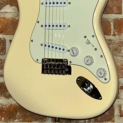 NEW Fender Limited Edition FSR Player II Stratocaster ,Roasted Maple Fingerboard, Custom Shop Fat 50's ,Olympic White, Independent Music Shop Exclusive ! image 1