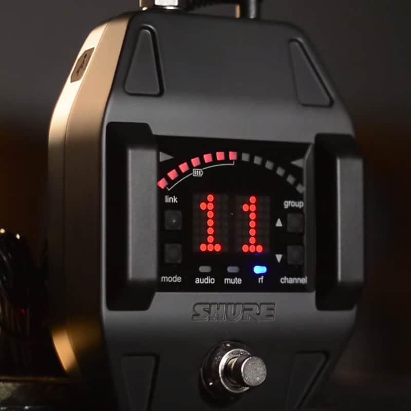 Shure GLXD16 Guitar Pedal Wireless System | Reverb Canada