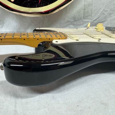 Fender ST-57 ST57 Stratocaster Guitar with Custom-ordered preamp - MIJ Made In Japan 1993 - 1994 - Black / Maple neck image 19
