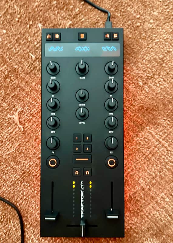 Traktor Kontrol Z1 MK2 DJ Mix Controller4-deck DJ Mixing Controller with Stem Control Layer image 1
