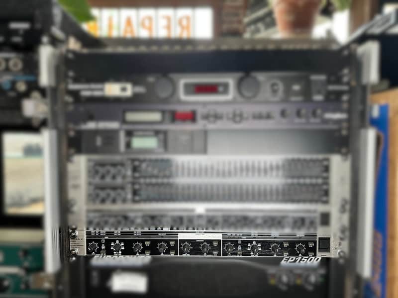 Behringer Super-X Pro CX3400 2/3-Way Stereo 4-Way Mono Crossover