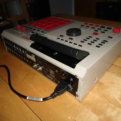 Custom Akai MPC 2000XL w/Red LEDs & PADs 1GB SCSI SD drive 32MB RAM image 8