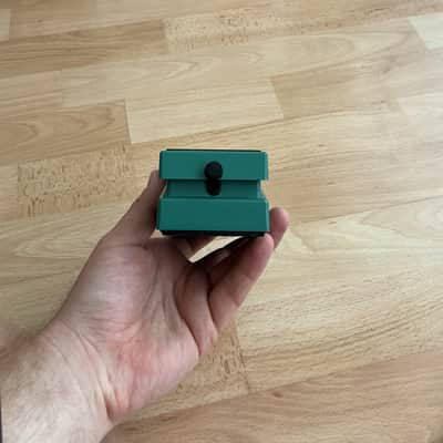 Boss TR-2 Tremolo (Silver Label) 1997 - Present - Green image 5