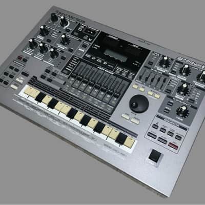 Vintage c.1998 Roland MC-505 Groovebox Drum Machine 64 Voice Synthesizer Sequencer MIDI Workstation NEW LCD *SERVICED image 4