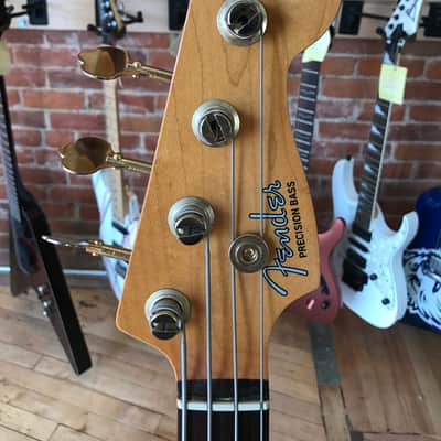 Fender Precision Bass P 1988 American Vintage Reissue Mary Kay Blonde AVRI Corona image 5