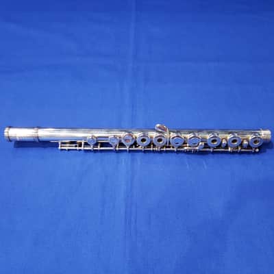 Yamaha YFL-481 Intermediate Open-Hole Flute w/ Case & B Footjoint image 4