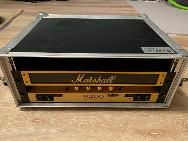 Marshall Endstufe 9200, 2 x 100 Watt, road ready mit Flightcase image 1