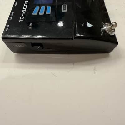 TC Helicon Voicelive Play Acoustic Vocal Multi Effect Processor Pedal *READ* image 3