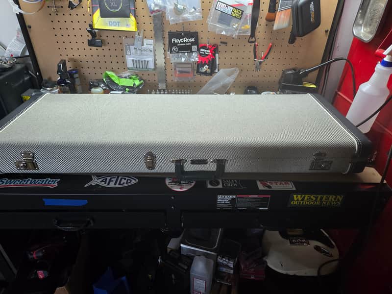 Fender Jim Root Telecaster Hard Shell case 2022 - White tweed image 1