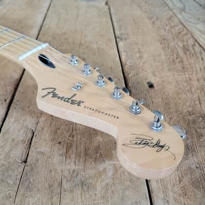 Fender Buddy Guy Stratocaster 2021 - Black and White Polka Dot image 7