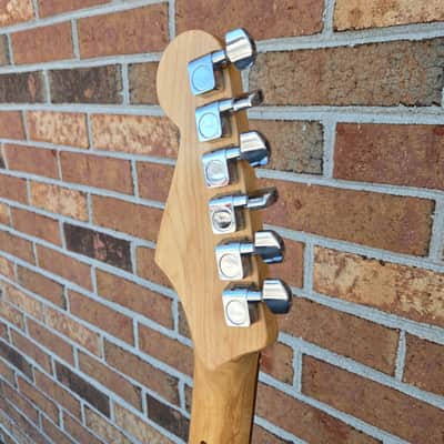 Fender Standard Stratocaster w/ Rosewood Fretboard 2001 - Midnight Wine image 15