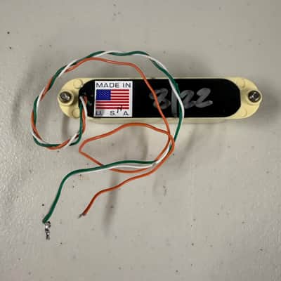 Fender Lace Sensor Gold Pickup with Screws 1990's (P-310) image 2