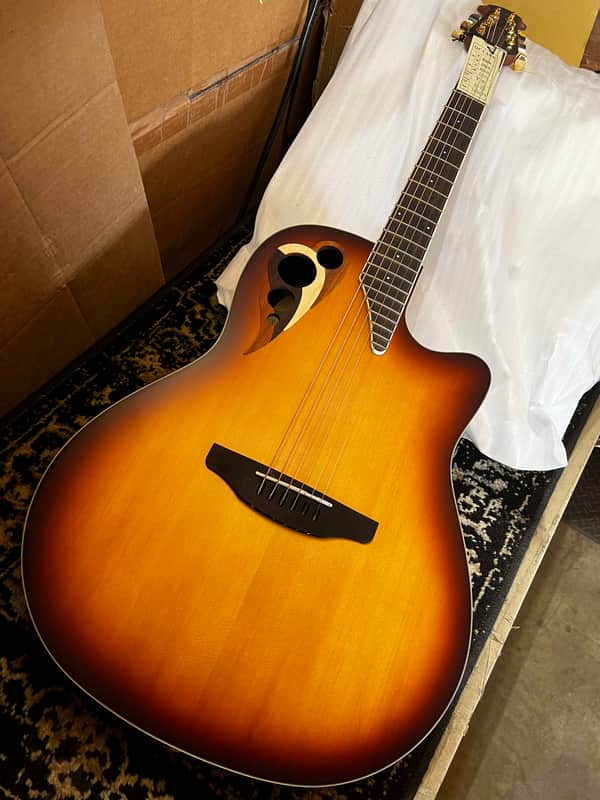 Mint Ovation Celebrity Deluxe E-Acoustic Guitar CDX40-1 - Vintage Suburst Satin image 1