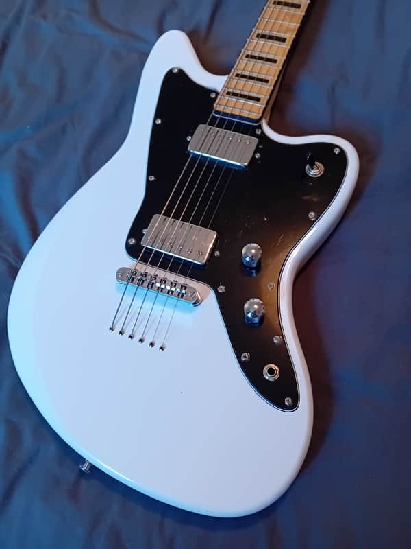 G4M 638 Baritone Electric Guitar 2024 - White | Reverb