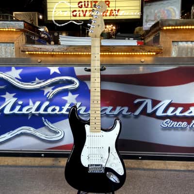 Fender USA 2004 Stratocaster Standard HSS - Black Finish w/Blue Fender Case USED image 9