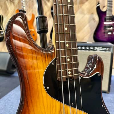 Fender American Deluxe Dimension Bass IV 2014 - 2016 - Cayenne Burst image 4