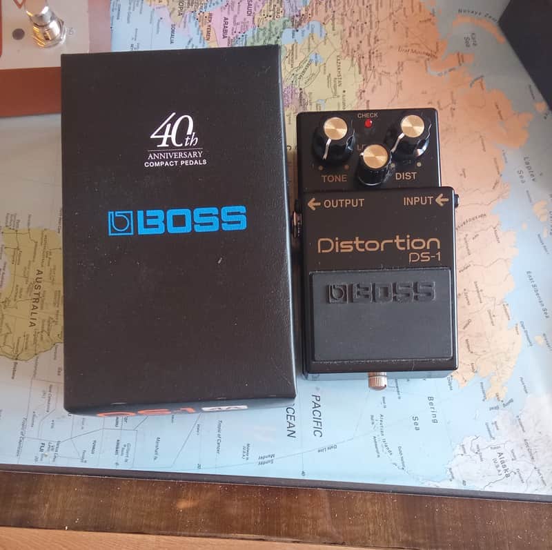 Discontinued : Boss DS-1-4A Distortion Black 40th Anniversary Edition image 1