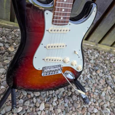 Fender USA Professional Stratocaster 3-Color Sunburst with upgraded locking tuners image 2