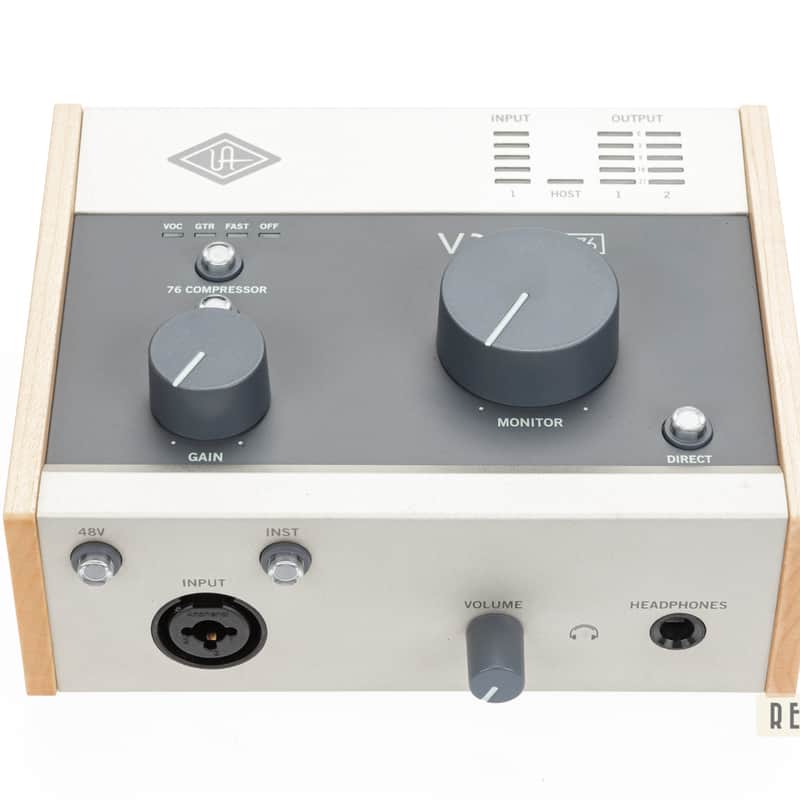 Universal Audio VOLT176 USB Recording Studio Wood