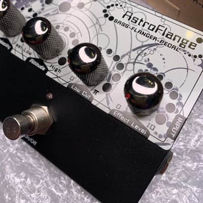 Eden Amplification Astroflange Bass Flanger 2010s - White image 3