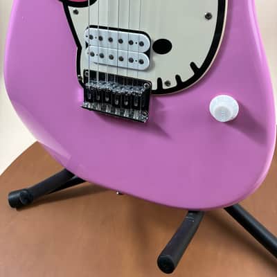 Squier Hello Kitty Stratocaster 2009 - Pink image 3