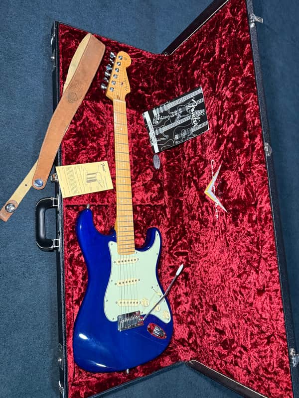 Fender Custom Shop Deluxe Stratocaster image 1