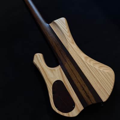 MG Bass Extreman Fretless 5 - Bartolini pickup Macassar ebony fingerboard image 4