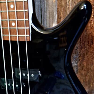 Ibanez GSR200-BK Gio Soundgear with Active EQ - Black image 6