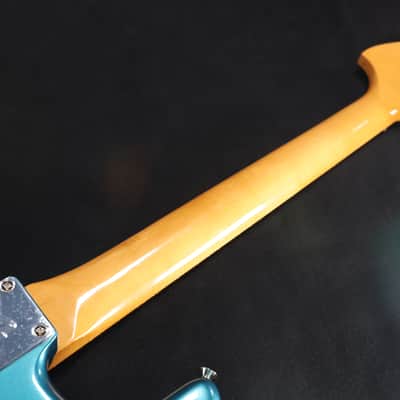 Fender Vintera III Late 60s Stratocaster Rosewood Fingerboard Ocean Turquoise 413 image 6